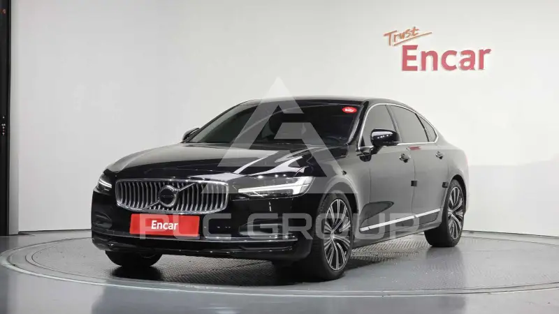 2022 Volvo S90