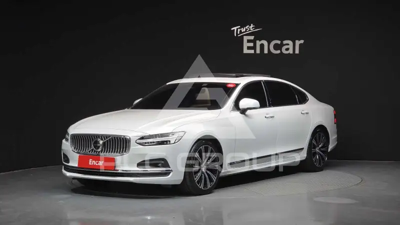 2022 Volvo S90