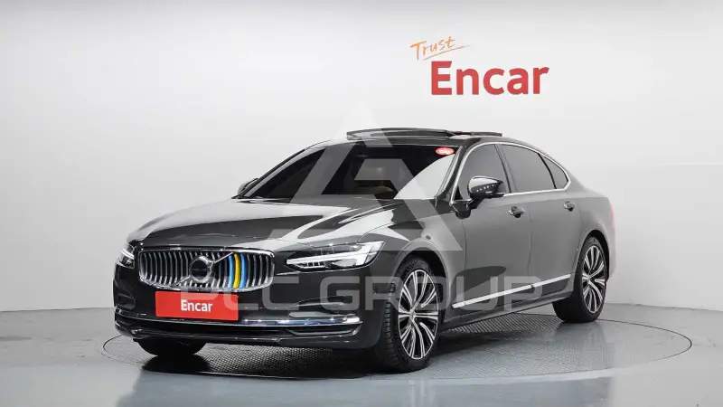 2022 Volvo S90