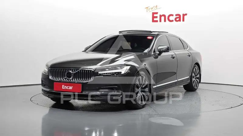 2022 Volvo S90