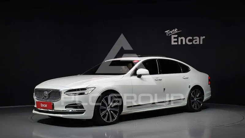 2022 Volvo S90