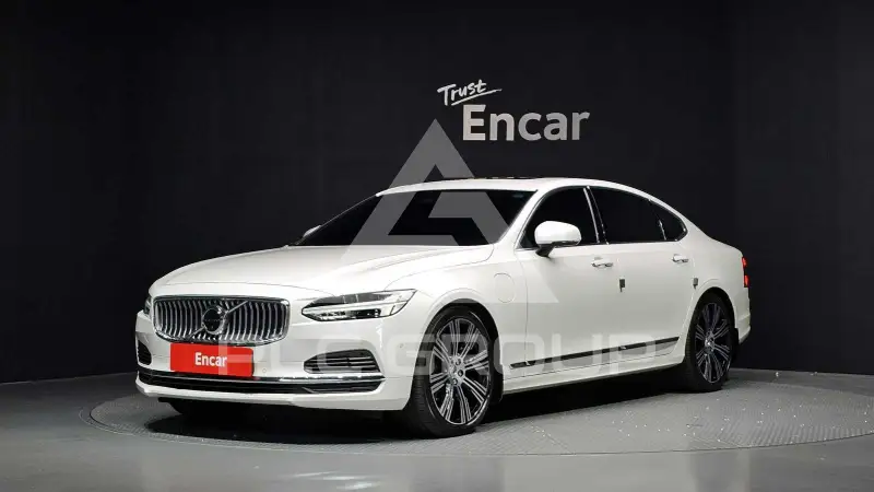 2022 Volvo S90