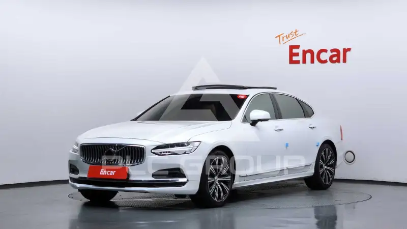2022 Volvo S90