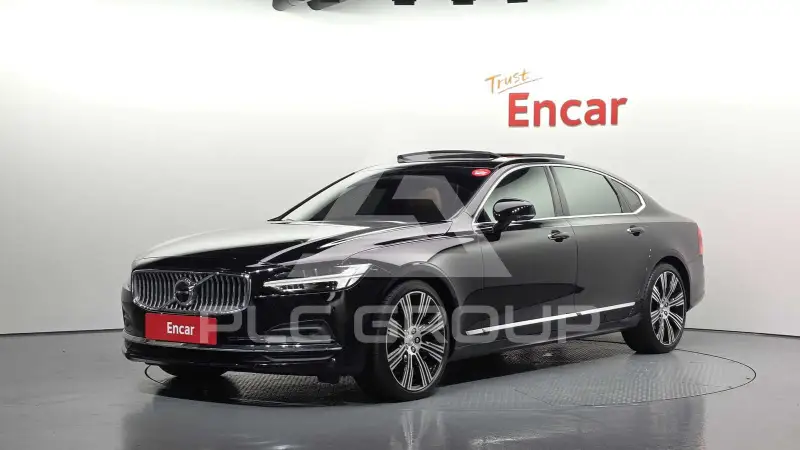 2022 Volvo S90