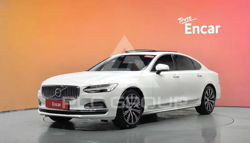 2022 Volvo S90