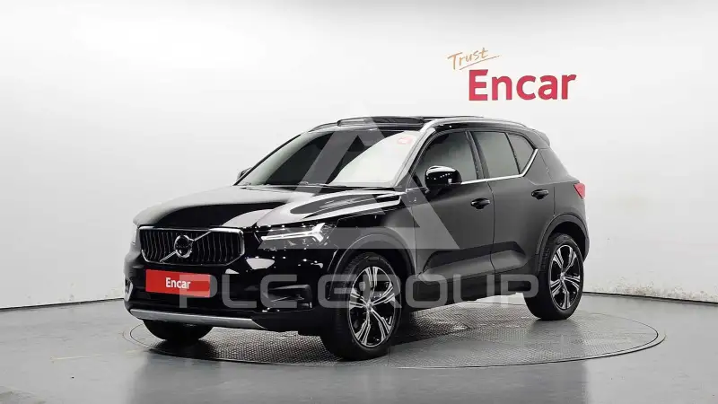 2022 Volvo XC40