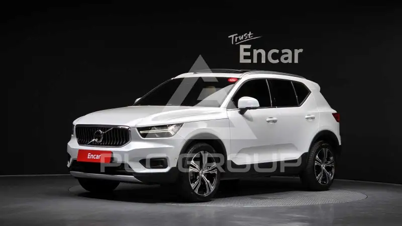 2022 Volvo XC40