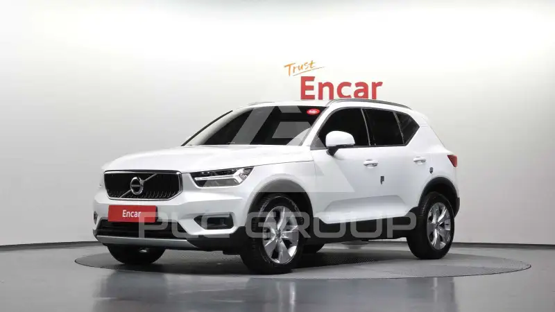 2022 Volvo XC40