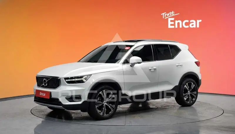 2022 Volvo XC40