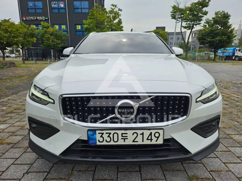 2022 Volvo V60