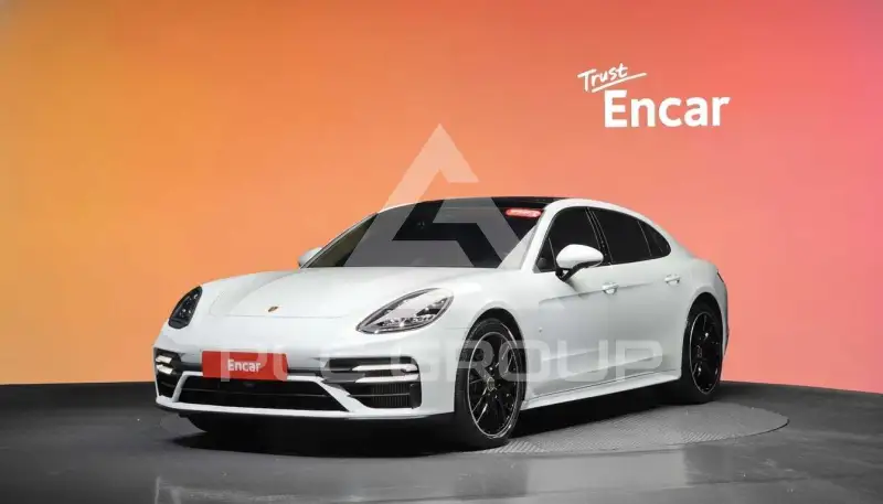 2022 Porsche Panamera