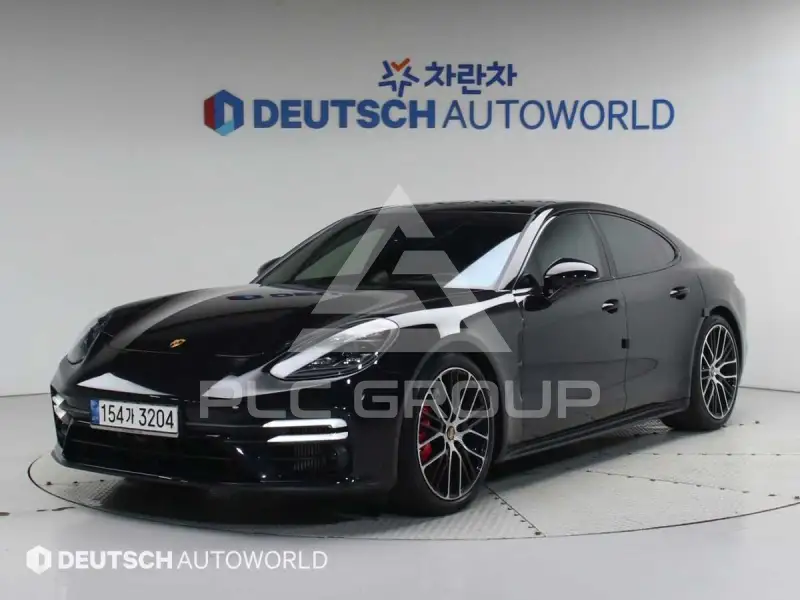 2022 Porsche Panamera
