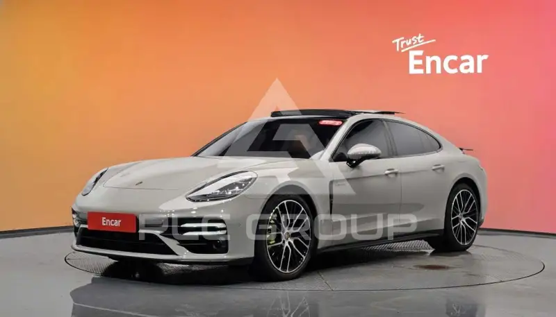 2022 Porsche Panamera