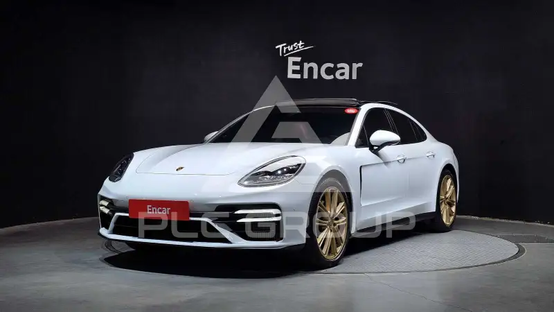 2022 Porsche Panamera