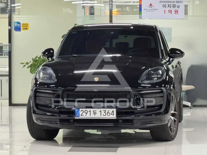 2022 Porsche Macan