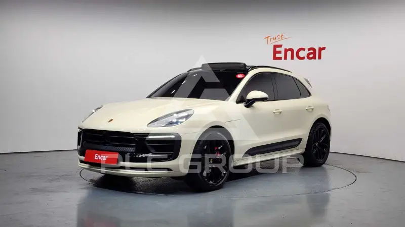 2022 Porsche Macan