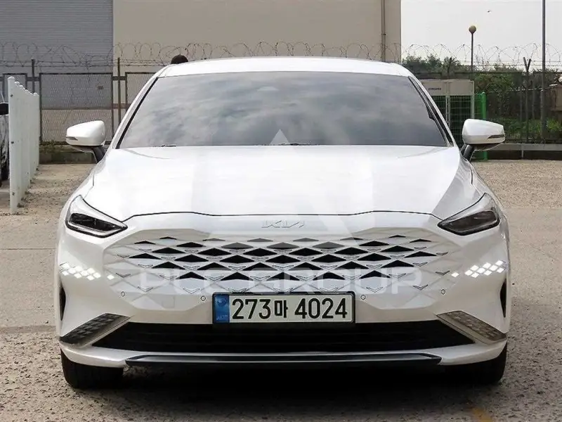 2022 KIA K8