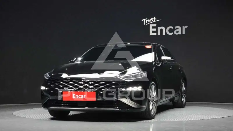 2022 KIA K8