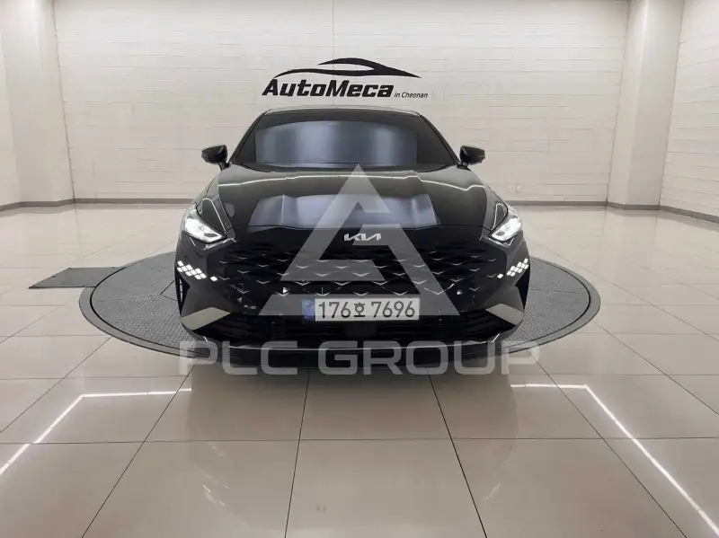 2022 KIA K8