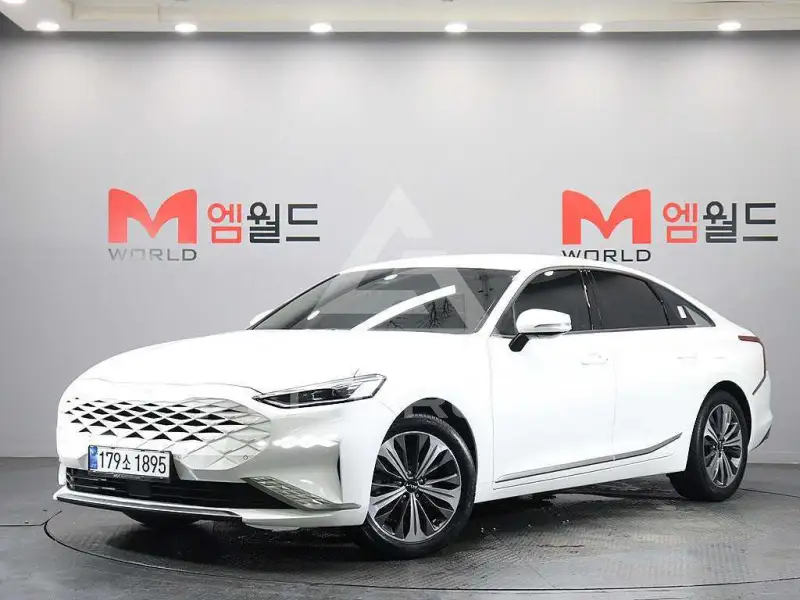 2022 KIA K8