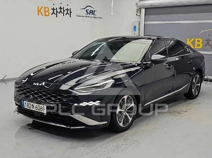 2022 KIA K8