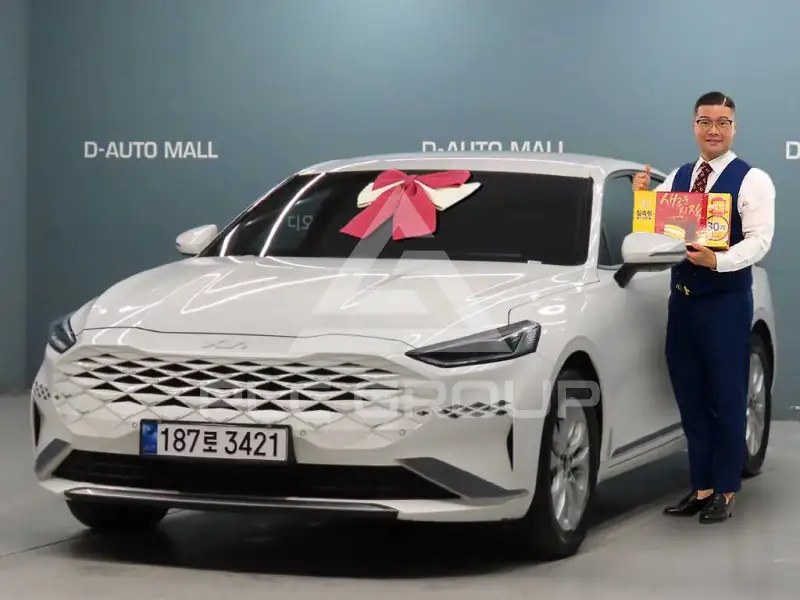 2022 KIA K8