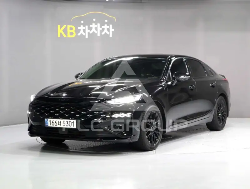 2022 KIA K8