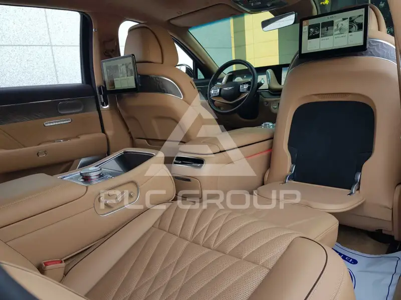 2022 Genesis G90