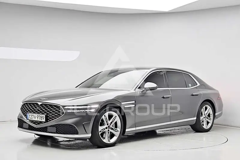 2022 Genesis G90