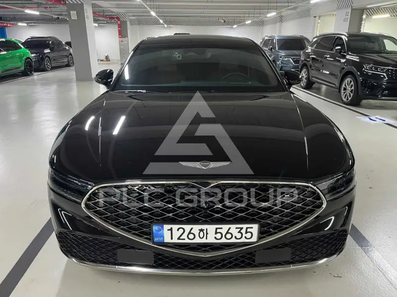 2022 Genesis G90