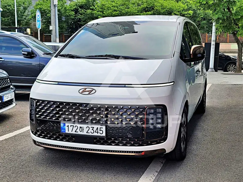 2022 Hyundai Staria