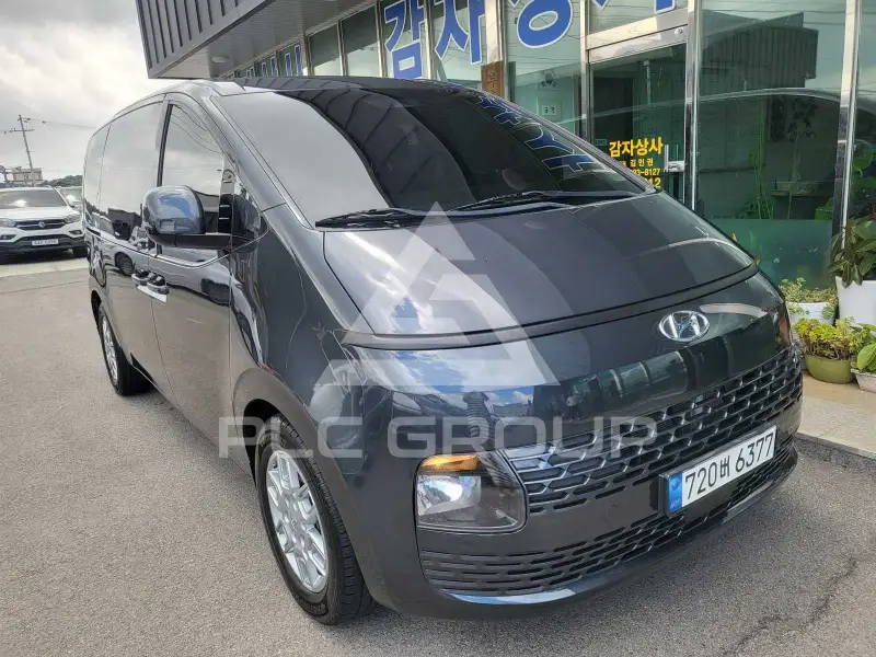 2022 Hyundai Staria