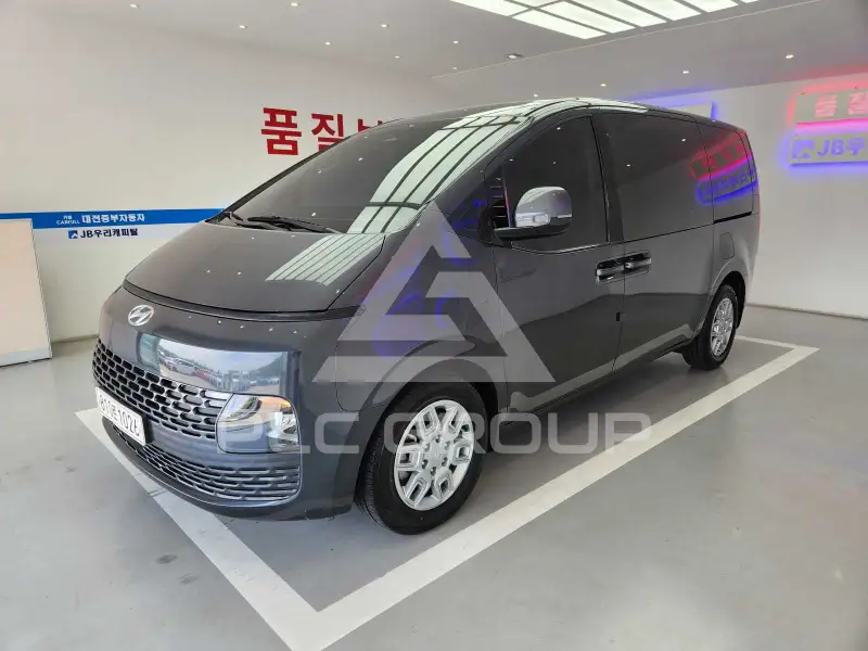 2022 Hyundai Staria