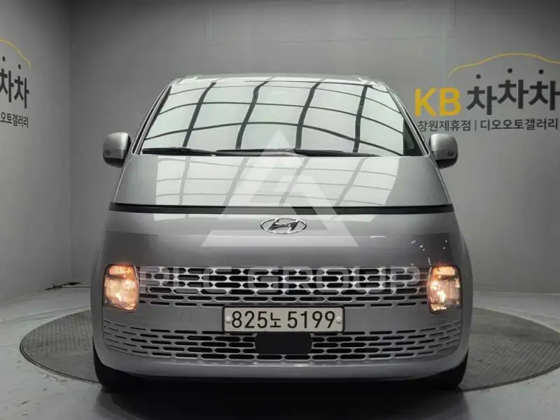 2022 Hyundai Staria