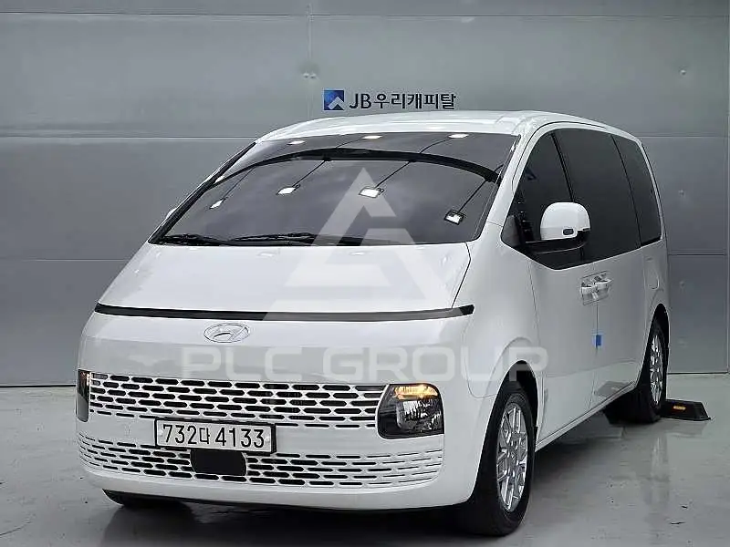 2022 Hyundai Staria