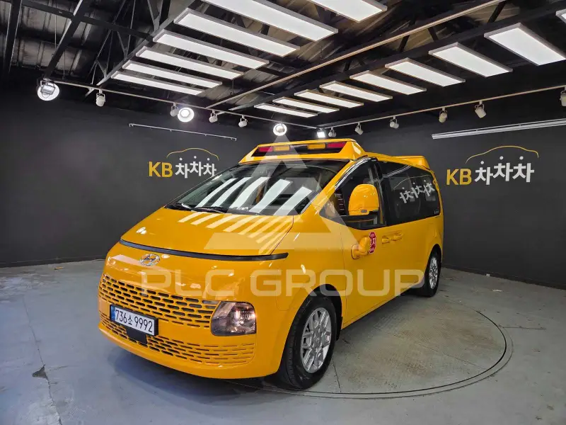 2022 Hyundai Staria