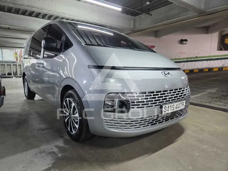 2022 Hyundai Staria