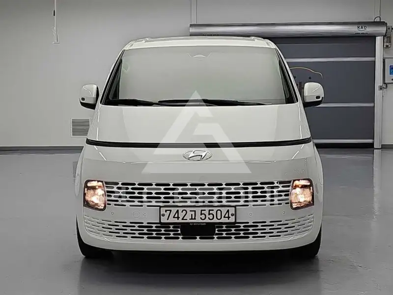 2022 Hyundai Staria