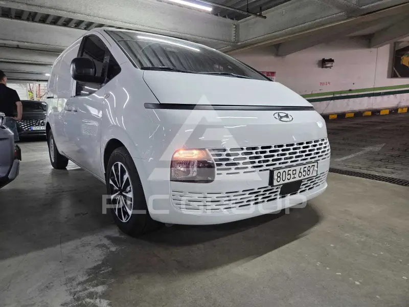 2022 Hyundai Staria