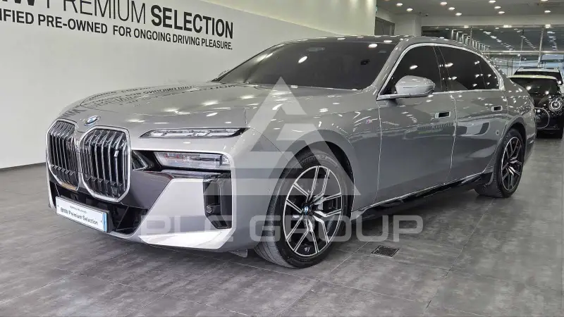 2023 BMW I7 M