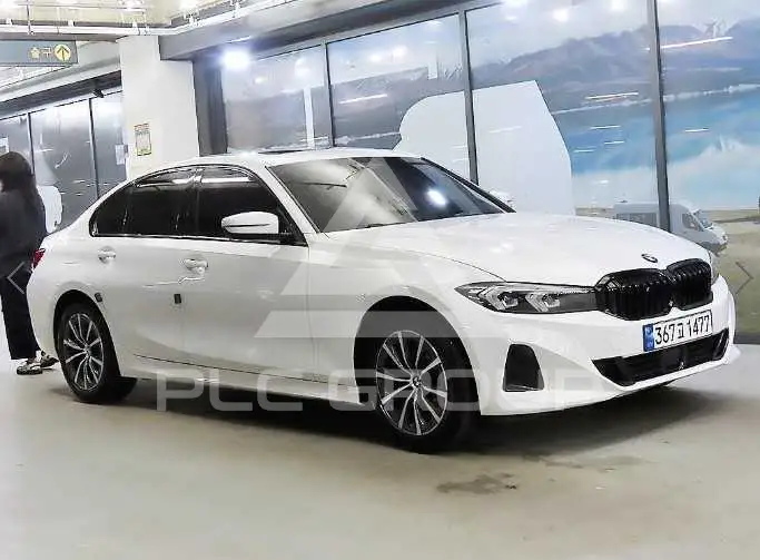 2023 BMW 320