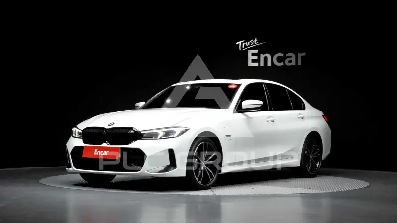 2023 BMW 330