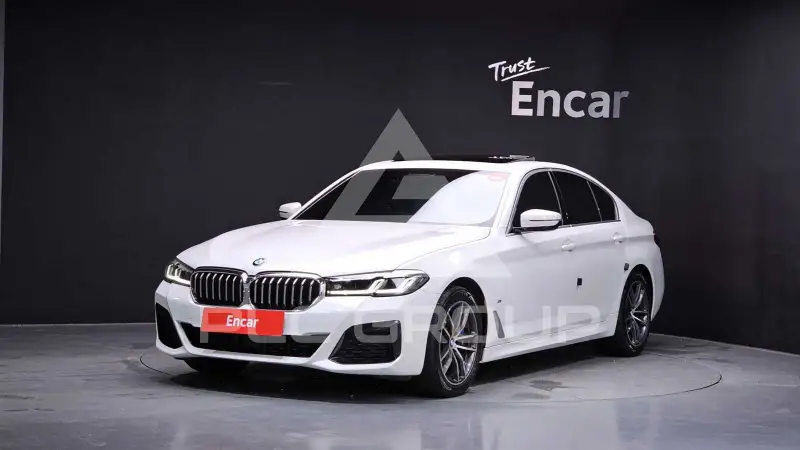 2023 BMW 523M