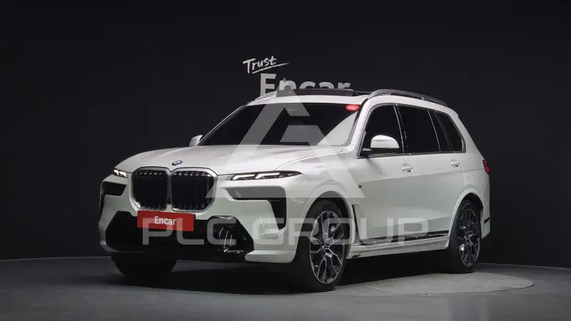 2023 BMW X7M