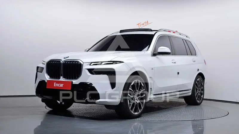 2023 BMW X7M