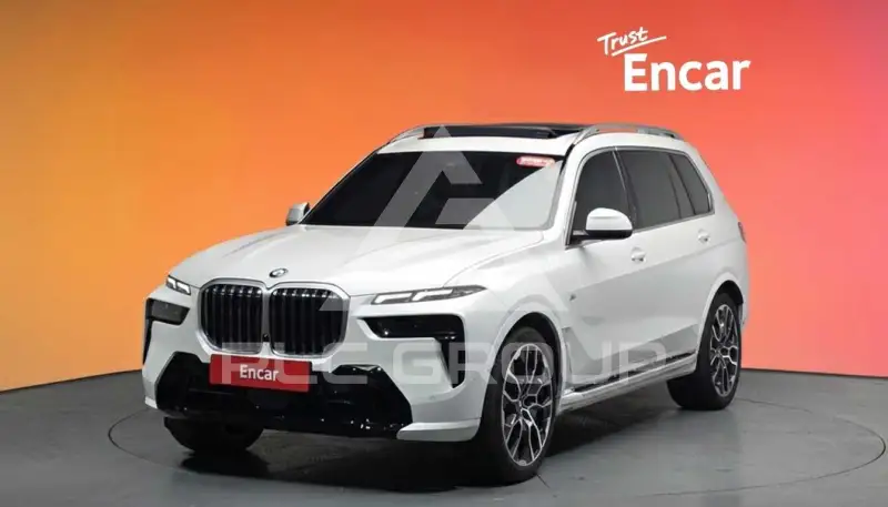 2023 BMW X7M