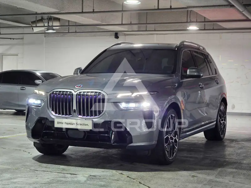 2023 BMW X7M