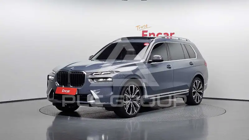 2023 BMW X7
