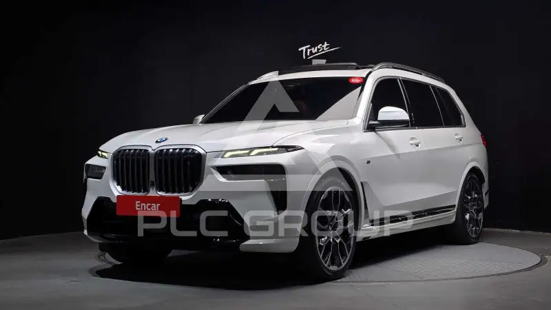 2023 BMW X7M