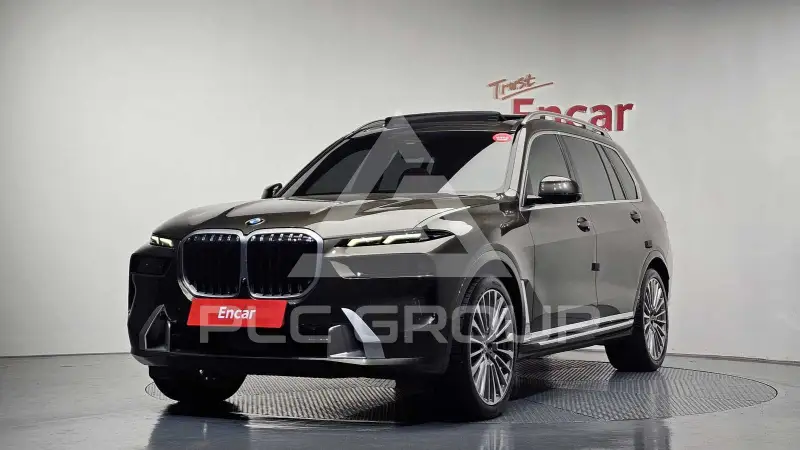 2023 BMW X7